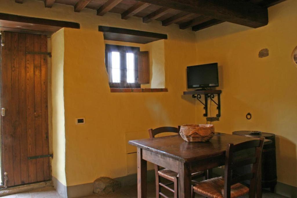 Villa Podere Pian De' Cortini à Serravalle  Extérieur photo