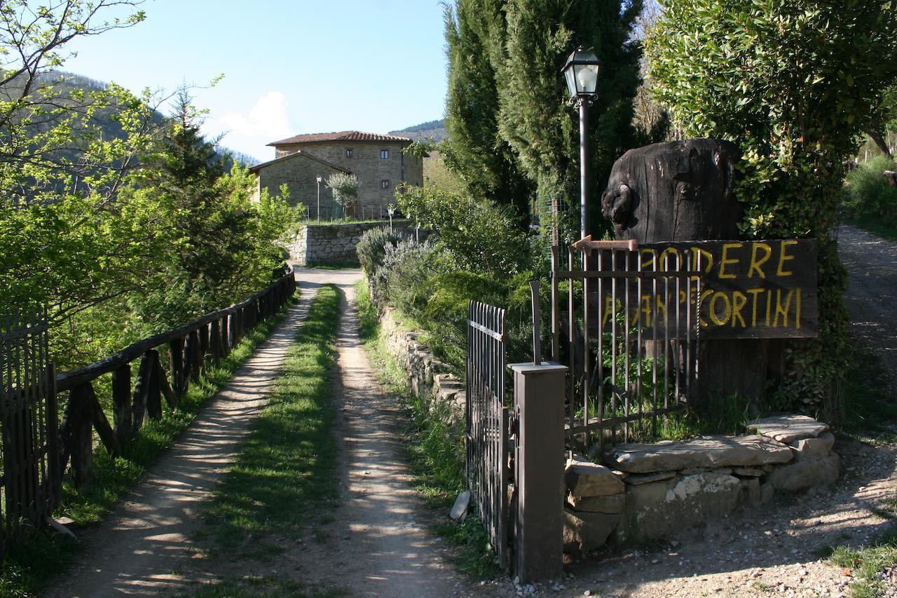 Villa Podere Pian De' Cortini à Serravalle  Extérieur photo