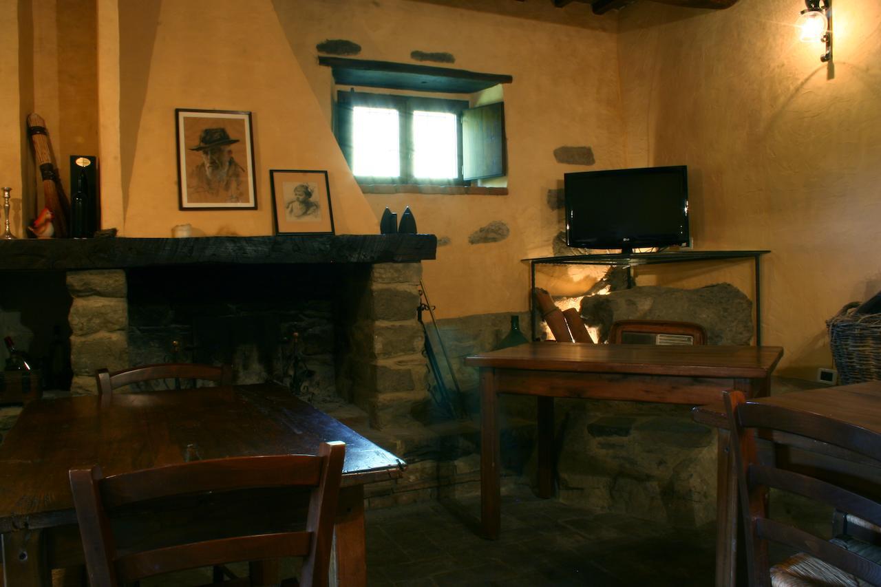 Villa Podere Pian De' Cortini à Serravalle  Extérieur photo